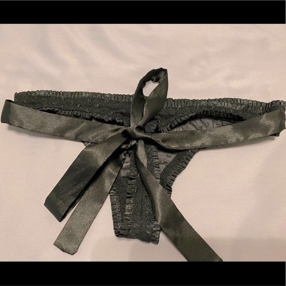 NWOT - Victoria’s Secret Sheer Thong with Satin Tie, Size S - Picture 2 of 4